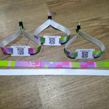 tiket gelang konser qrcode
